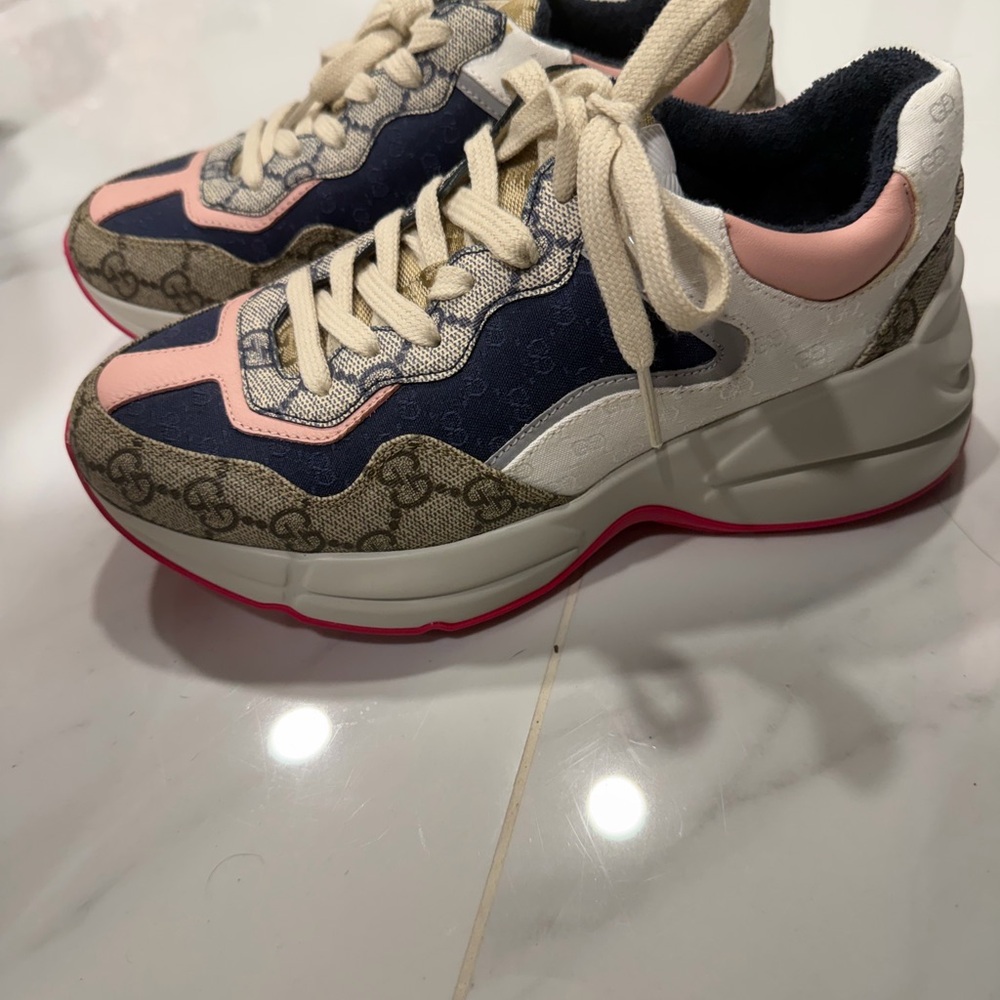Gucci GG Rhyton Multicolor Sneaker - Picture 3 of 5